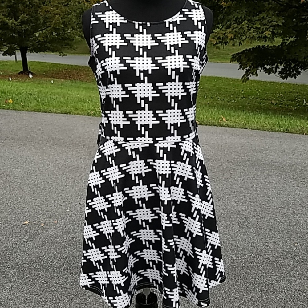 Dress by Connection 18